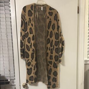Chic Leopard Pattern Open Cardigan